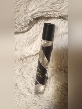 Rihanna Reb'l Fleur Eau de Parfum Rollerball - 7ml / 0.23 fl oz - FULL